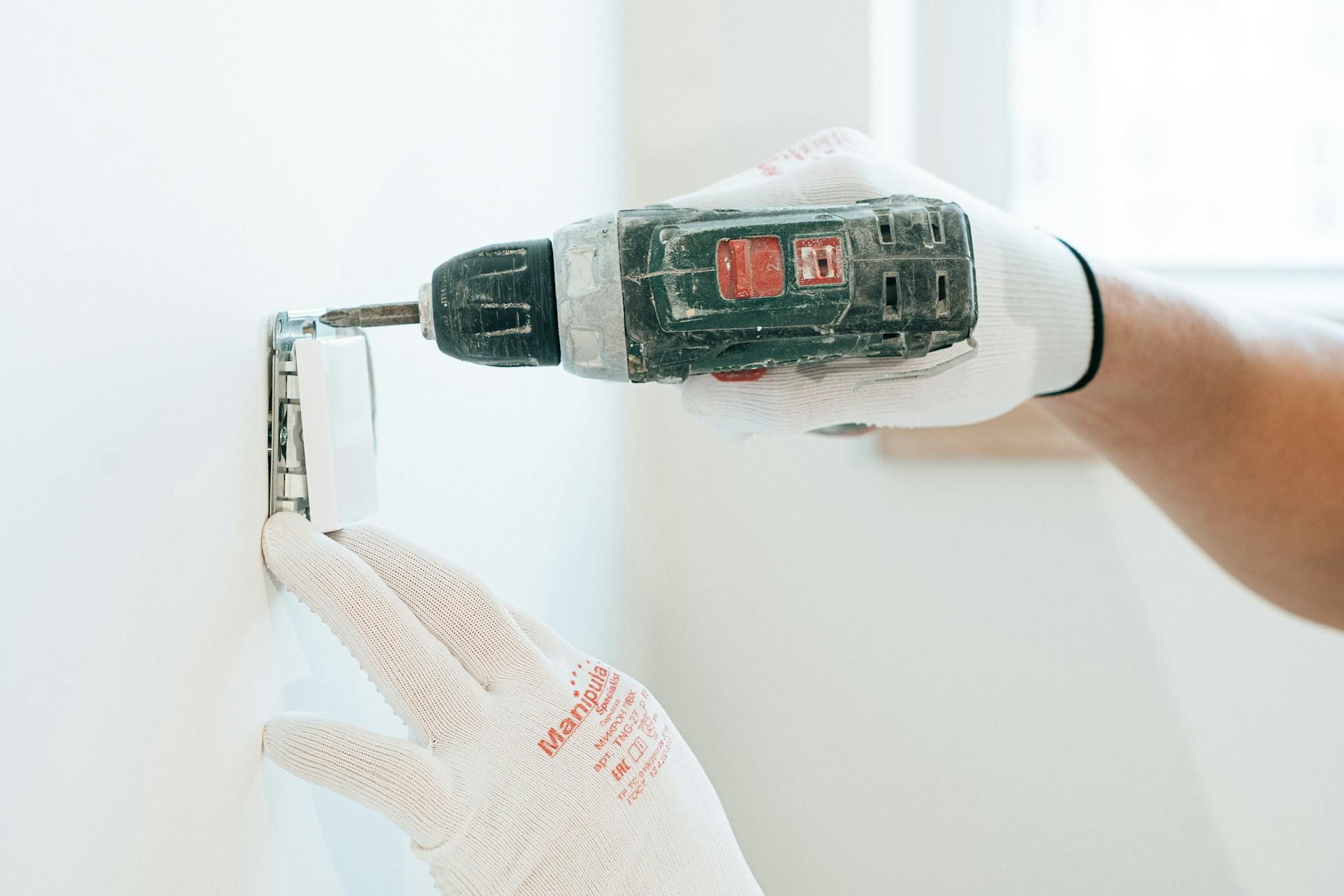 How to Handle Emergency Home Repairs Without Panic